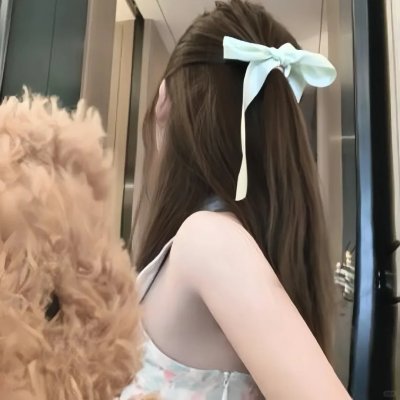 蜜桃女孩